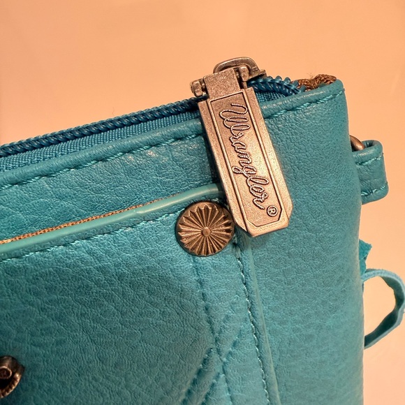 Wrangler Teal Fringe Crossbody/Wristlet Bag - Picture 7 of 10